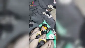 调教性奴专场 黑丝旗袍母狗饥渴求肉棒 骚穴都被操弄AV棒玩坏了