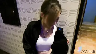 AVJiali 林思妤与性感机车女郎酒店雨后激情 粉嫩美乳被猛干高潮喷水